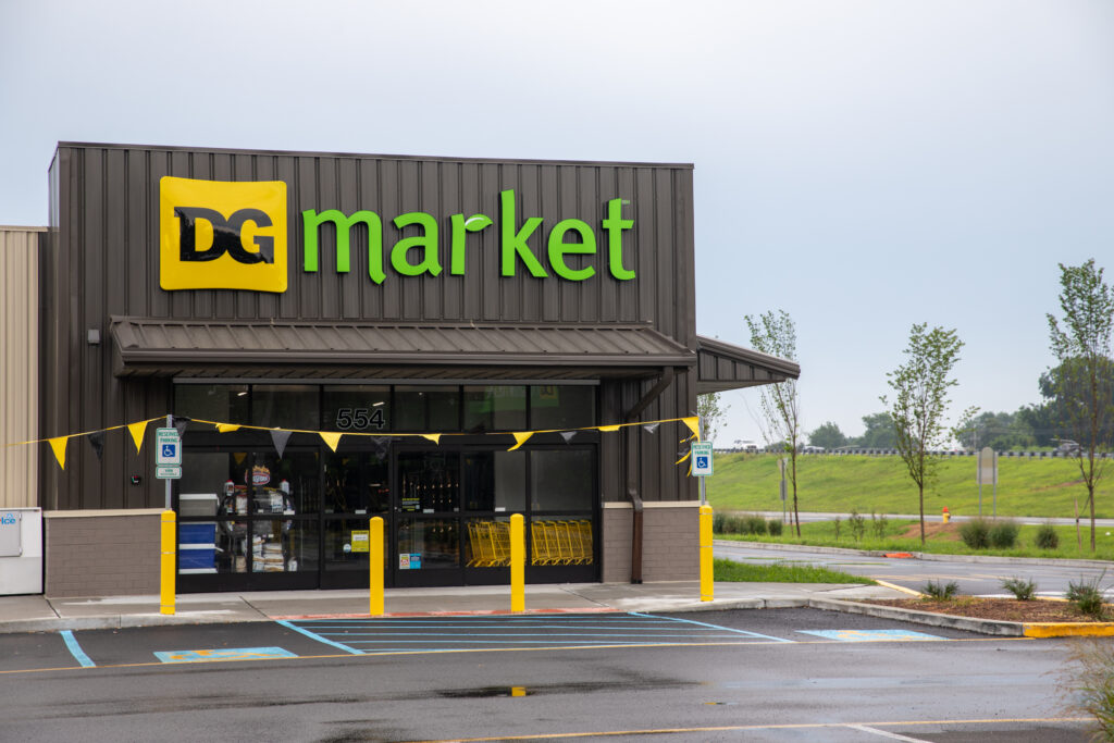 Just under 1 acre of BG-zoned land for sale in Frederica, DE — nearby new DG Market and DE Turf Sports Complex. Ideal for retail, hospitality, or service use.